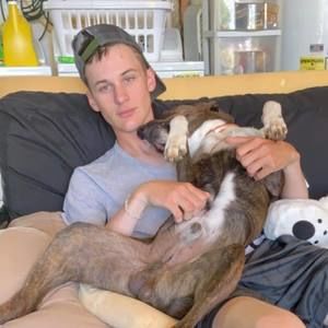 Meet your Posher, Logan